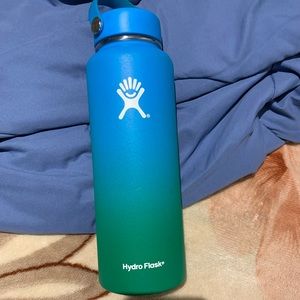 Hydro Flask 40 oz Ombré Blue Green Wide Mouth Cap